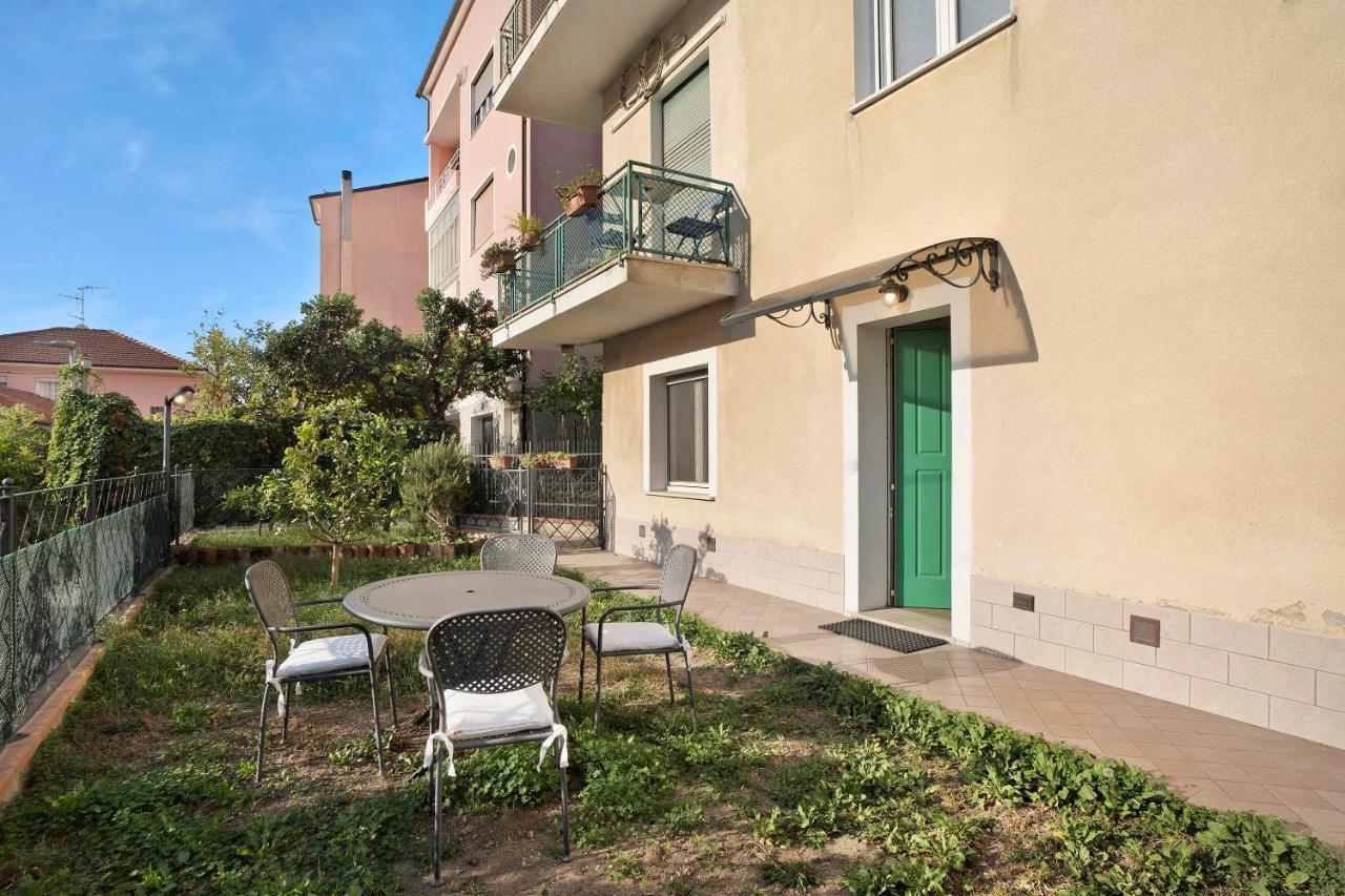 Santa Lucia Vila Imperia Exterior foto